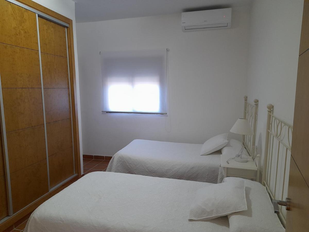 Casa Rural La Maestra Ronda Luaran gambar