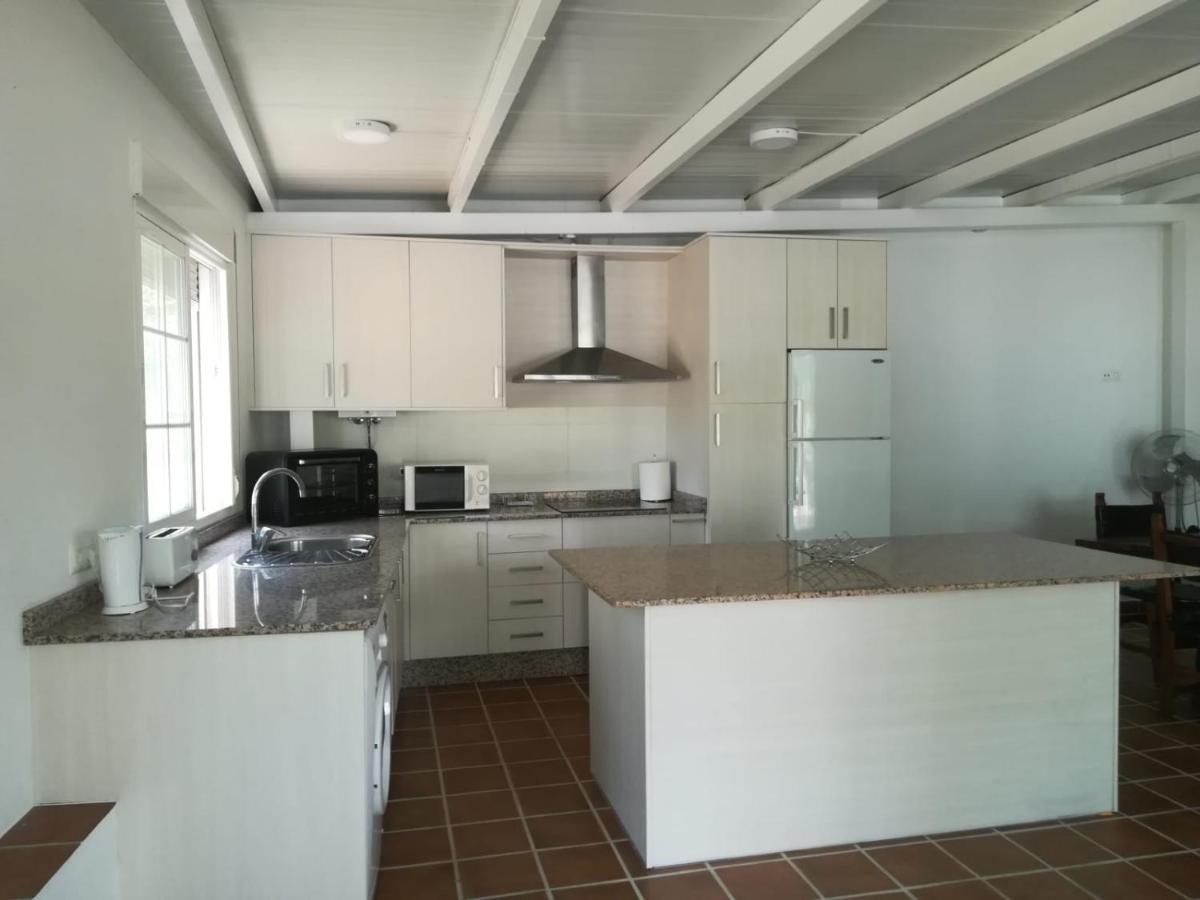 Casa Rural La Maestra Ronda Luaran gambar
