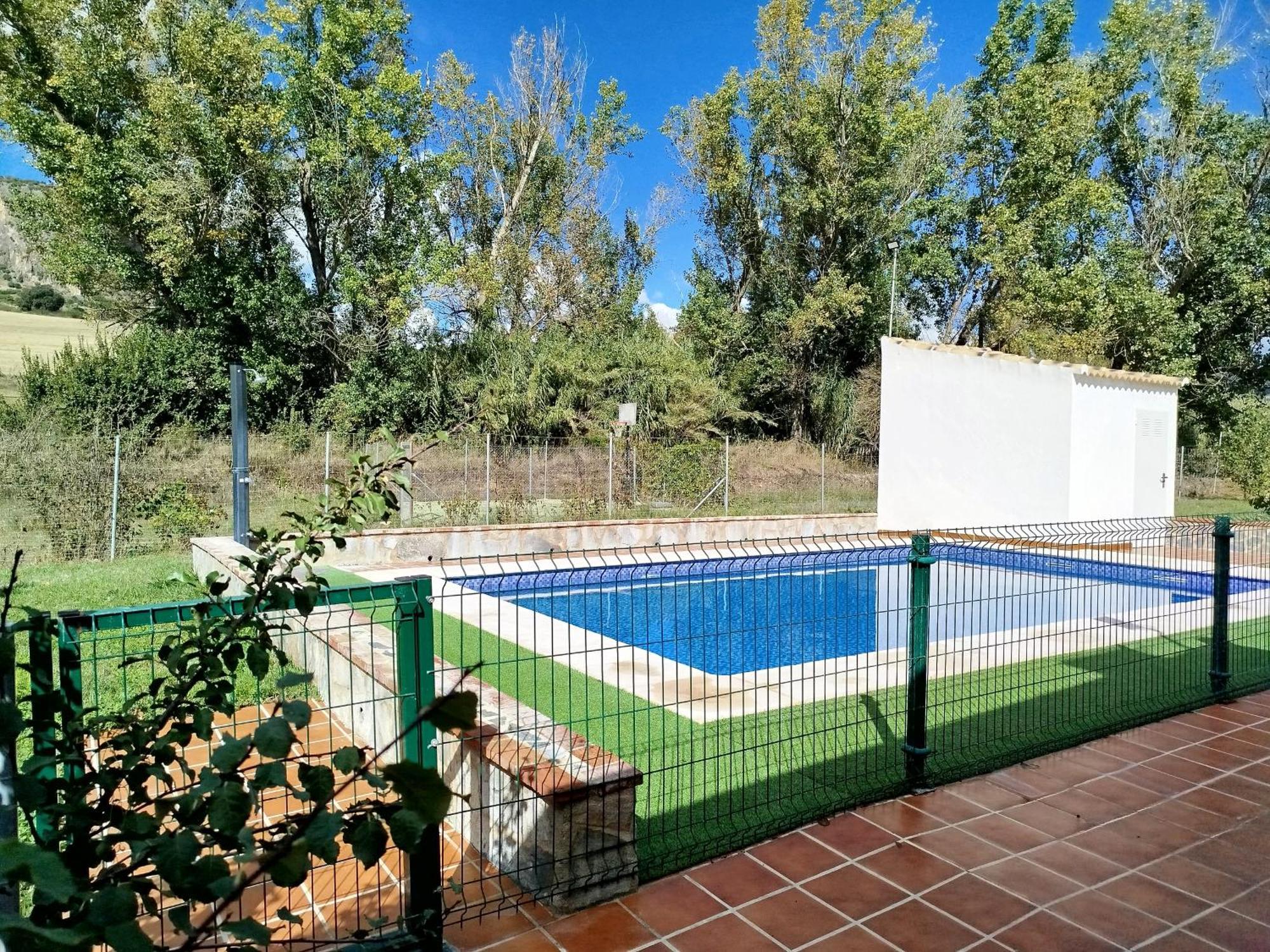 Casa Rural La Maestra Ronda Luaran gambar