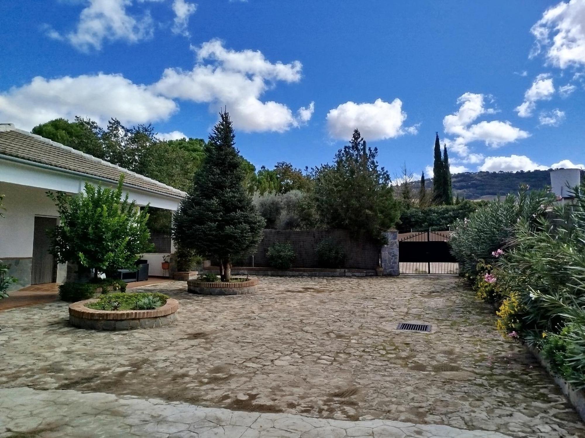 Casa Rural La Maestra Ronda Luaran gambar
