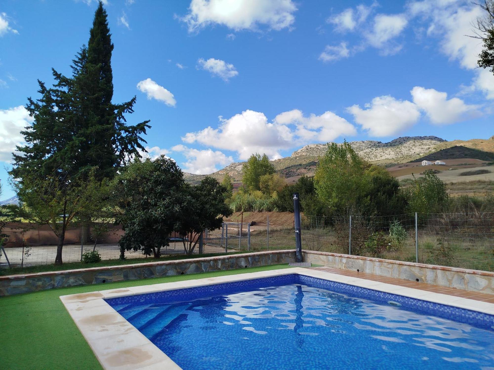 Casa Rural La Maestra Ronda Luaran gambar